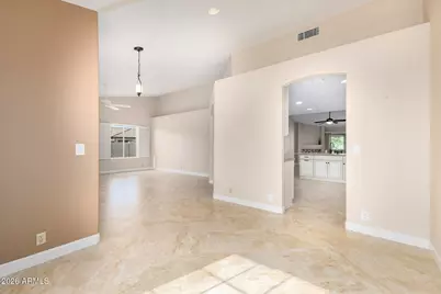 10910 W Mohawk Lane, Peoria, AZ 85373 - Photo 8