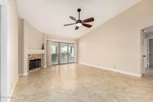 10910 W Mohawk Ln, Peoria, AZ 85373 - Photo 12