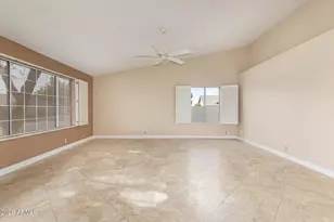 10910 W Mohawk Ln, Peoria, AZ 85373 - Photo 4