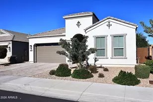 2048 E Park View Ln, Phoenix, AZ 85024 - Photo 2