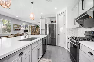 25084 N 68th Ave, Peoria, AZ 85383 - Photo 22