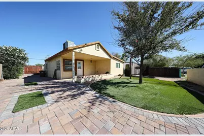 8223 S Calle Azteca --, Guadalupe, AZ 85283 - Photo 1