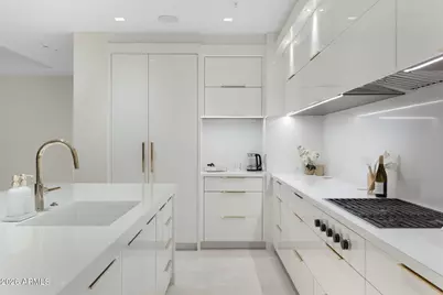 6587 N Palmeraie Boulevard #2015, Paradise Valley, AZ 85253 - Photo 6