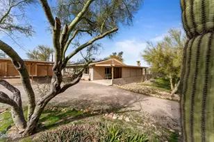 450 N Los Altos Dr, Wickenburg, AZ 85390 - Photo 2
