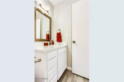2 E Loma Lane, Phoenix, AZ 85020 - Photo 22