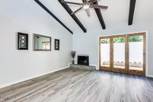 2 E Loma Ln, Phoenix, AZ 85020 - Photo 10