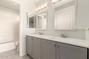 1710 E Greenway Cir, Phoenix, AZ 85042 - Photo 14