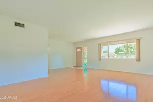 1726 W Claremont St, Phoenix, AZ 85015 - Photo 6