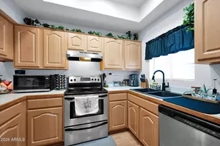 11666 N 28th Dr, Phoenix, AZ 85029 - Photo 2