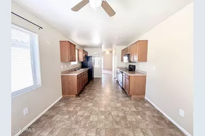 22693 N Davis Way, Maricopa, AZ 85138 - Photo 14