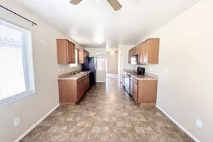 22693 N Davis Way, Maricopa, AZ 85138 - Photo 14