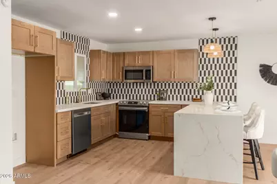 516 E Greenway Drive, Tempe, AZ 85282 - Photo 2