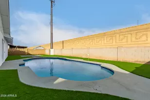 516 E Greenway Dr, Tempe, AZ 85282 - Photo 26