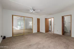 10401 N Cave Creek Rd, Phoenix, AZ 85020 - Photo 12