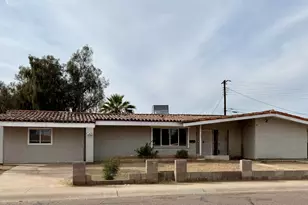 3802 N 62nd Dr, Phoenix, AZ 85033 - Photo 2
