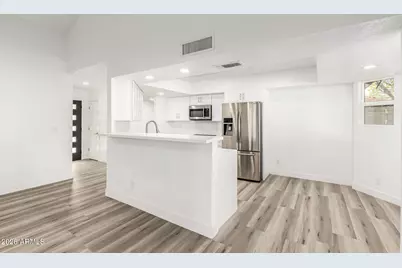 1630 W Sequoia Drive, Phoenix, AZ 85027 - Photo 12