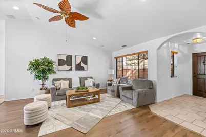 218 E Mohawk Drive, Flagstaff, AZ 86005 - Photo 4