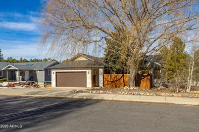 218 E Mohawk Drive, Flagstaff, AZ 86005 - Photo 2