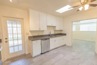 330 E 14th Street, Tempe, AZ 85281 - Photo 8