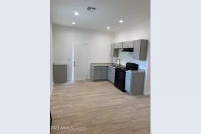 1759 W Hadley Street #B, Phoenix, AZ 85007 - Photo 2