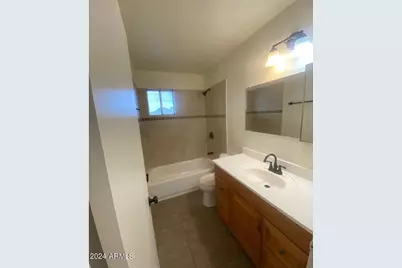 1420 E Brown Street #B, Phoenix, AZ 85029 - Photo 10