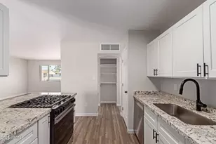 3812 W Seldon Ln, Phoenix, AZ 85051 - Photo 14