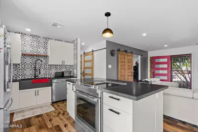 7647 E Catalina Drive, Scottsdale, AZ 85251 - Photo 1