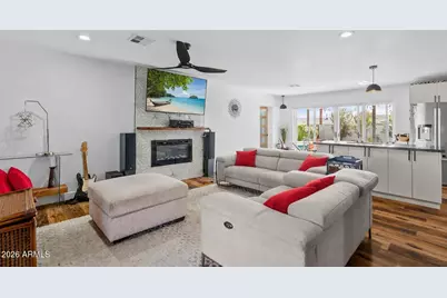 7647 E Catalina Drive, Scottsdale, AZ 85251 - Photo 2