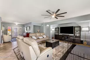 14242 N 138th Ct, Surprise, AZ 85379 - Photo 16