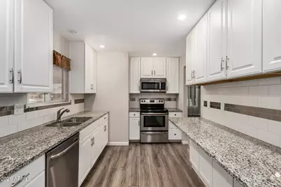 14462 N Boswell Boulevard, Sun City, AZ 85351 - Photo 4