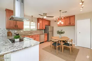 712 S 34th St, Mesa, AZ 85204 - Photo 2