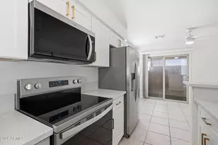 97 N Cooper Rd, Chandler, AZ 85225 - Photo 4