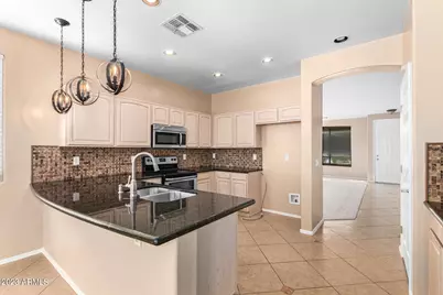 17554 W Cardinal Drive, Goodyear, AZ 85338 - Photo 16