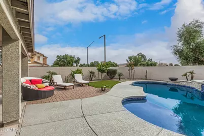 18109 W Bridger Street, Surprise, AZ 85388 - Photo 32