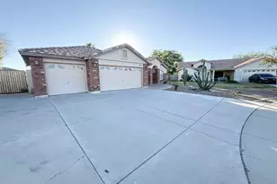 2821 E Morgan Ct, Gilbert, AZ 85295 - Photo 4
