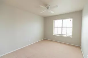 18033 N Skyhawk Dr, Surprise, AZ 85374 - Photo 12