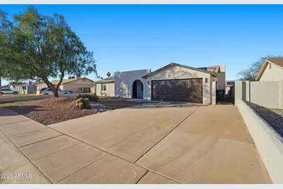 3640 E Crocus Drive, Phoenix, AZ 85032 - Photo 2