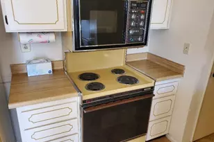 12411 W Rock Springs Dr, Sun City West, AZ 85375 - Photo 8