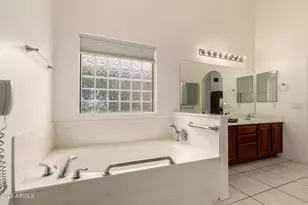 828 E Teakwood Dr, Chandler, AZ 85249 - Photo 28