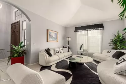 828 E Teakwood Drive, Chandler, AZ 85249 - Photo 10