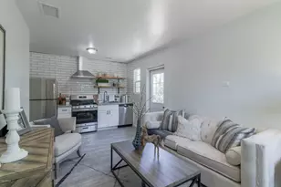 1649 E Oak St, Phoenix, AZ 85006 - Photo 2