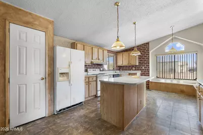 7985 W Caballero Circle, Arizona City, AZ 85123 - Photo 6