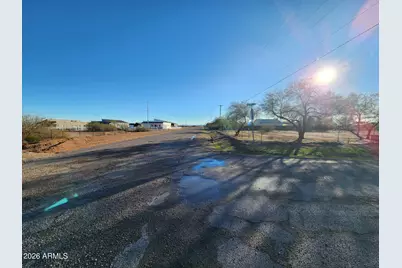 4145 N Valley Road #5, Eloy, AZ 85131 - Photo 1