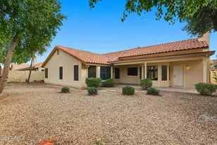10930 W Cottonwood Ln, Avondale, AZ 85392 - Photo 4