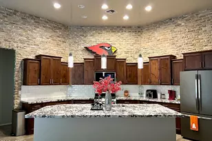 817 W Ardmore Rd, Phoenix, AZ 85041 - Photo 2