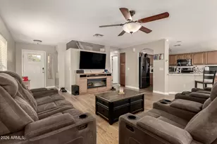 885 E Lakeview Dr, San Tan Valley, AZ 85143 - Photo 6