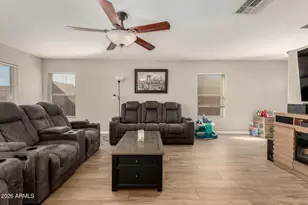 885 E Lakeview Dr, San Tan Valley, AZ 85143 - Photo 4