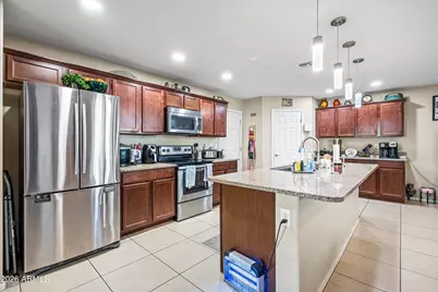 867 S Swallow Lane, Gilbert, AZ 85296 - Photo 2