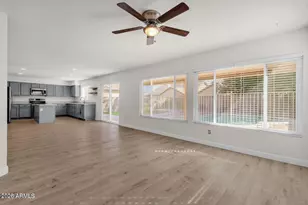 822 N Naples Dr, Chandler, AZ 85226 - Photo 6