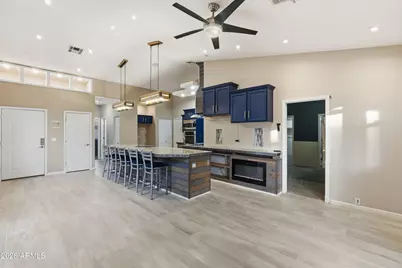 8923 E Capri Avenue, Mesa, AZ 85208 - Photo 14